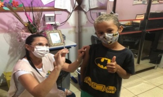 Continua em Itaporã o esquema vacinal para crianças de 05 a 11 anos