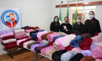 CRAS de Itaporã faz entrega de cobertores para famílias em situação de vulnerabilidade