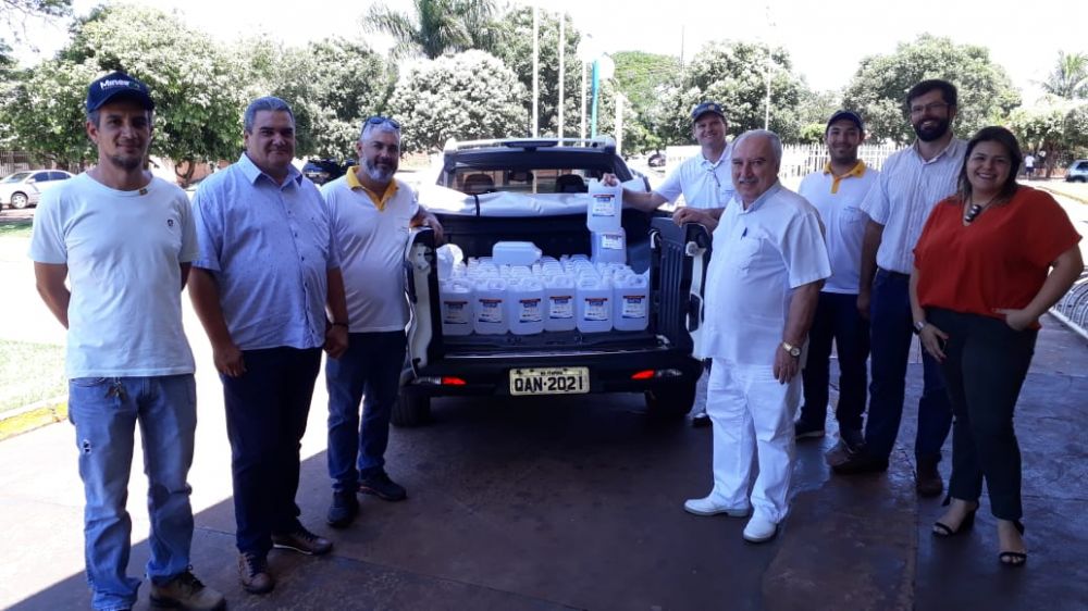 Rotary Club e Usina Agro energética de Fátima do Sul doam 300 litros de álcool 70% ao Hospital de Itaporã