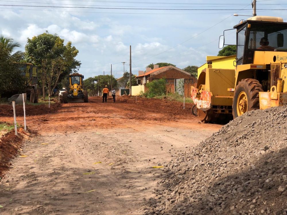 Com drenagem finalizada começa a pavimentação da Rua Antônio Vicente de Almeida