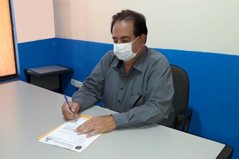 Prefeito municipal prorroga decreto que estabelece toque de recolher e uso obrigatório de máscara