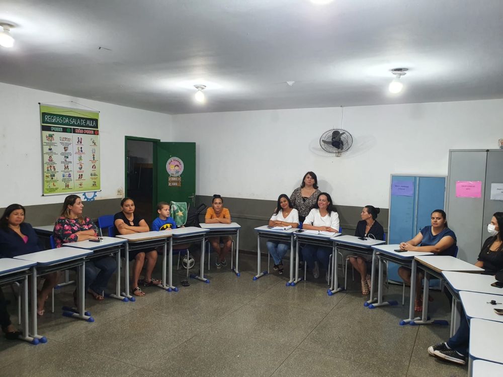 GEDU se reúne com mães especiais para explanar sobre trabalho de inclusão que o município promove na REME