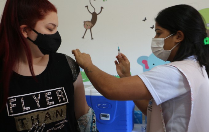 Itaporã imuniza 100% da população  acima dos 18 anos nos distritos de Santa Terezinha e Carumbé