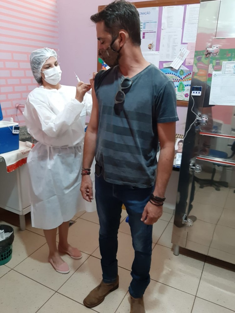 Covid-19: Saúde de Itaporã Imuniza profissionais de segurança pública da ativa
