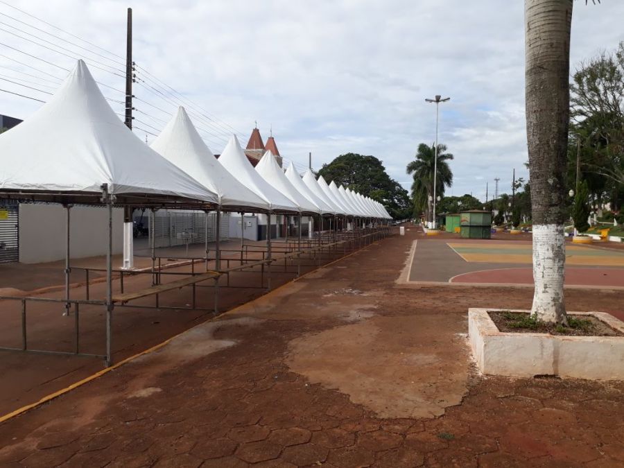 Prefeitura interdita trecho da Avenida São José para montar recinto da Feira Cultural.