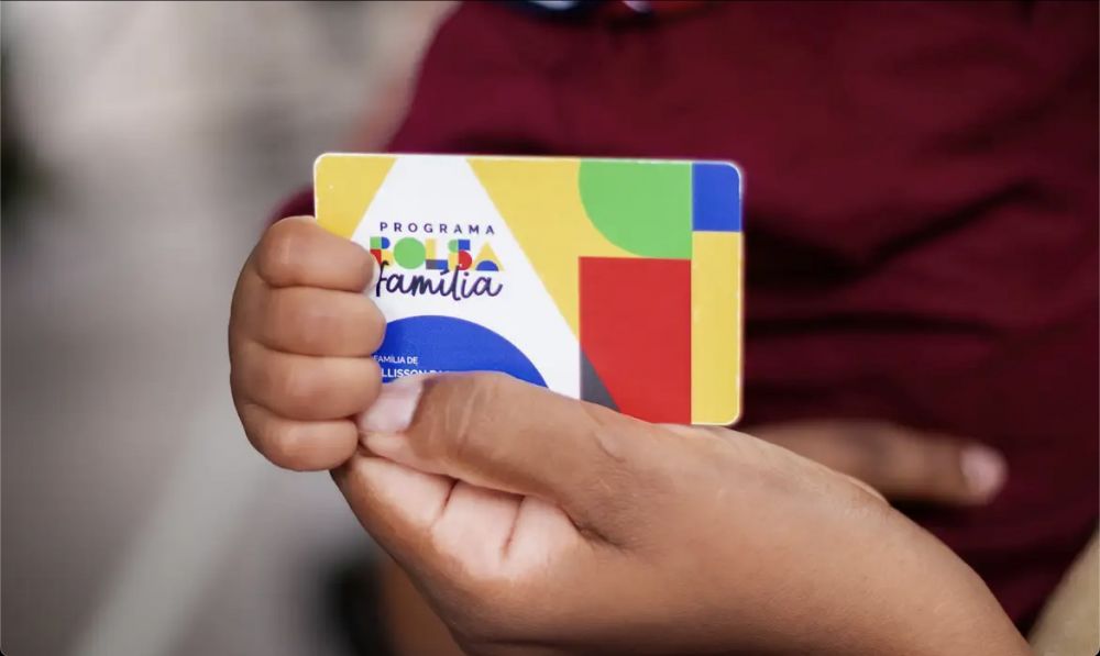 Caixa começa a pagar Bolsa Família de novembro